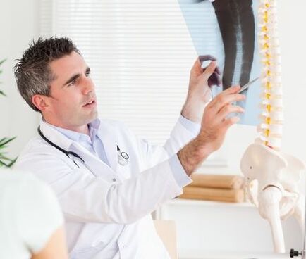 A röntgenvizsgálat alapján az orvos képes lesz az osteochondrosis diagnosztizálására.